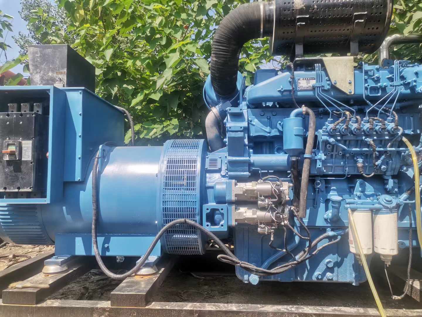 北湖详细说明降低 800kW 柴油发电机输出电流波动的方法